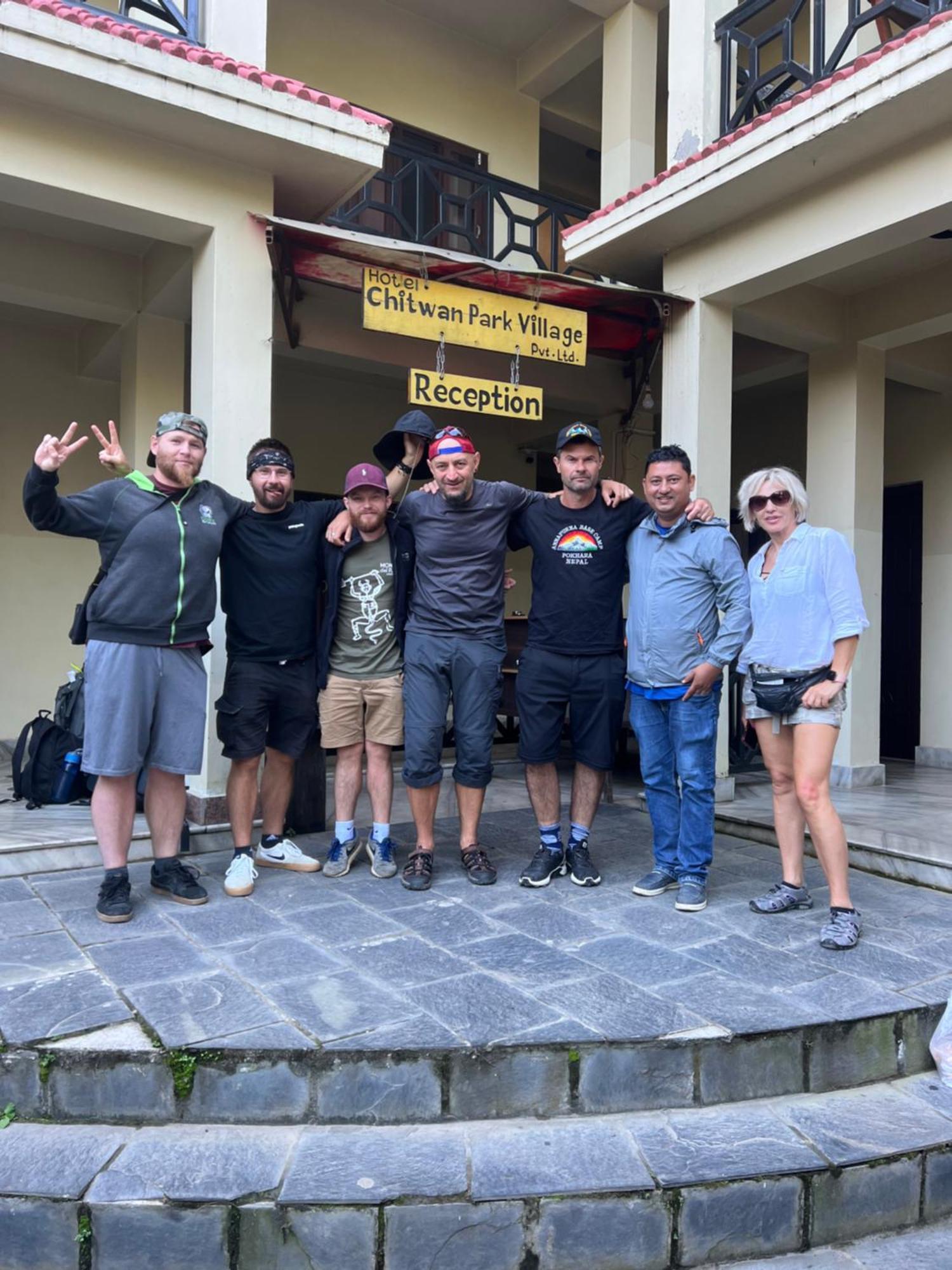 Hotel Chitwan Park Village Sauraha Exteriör bild