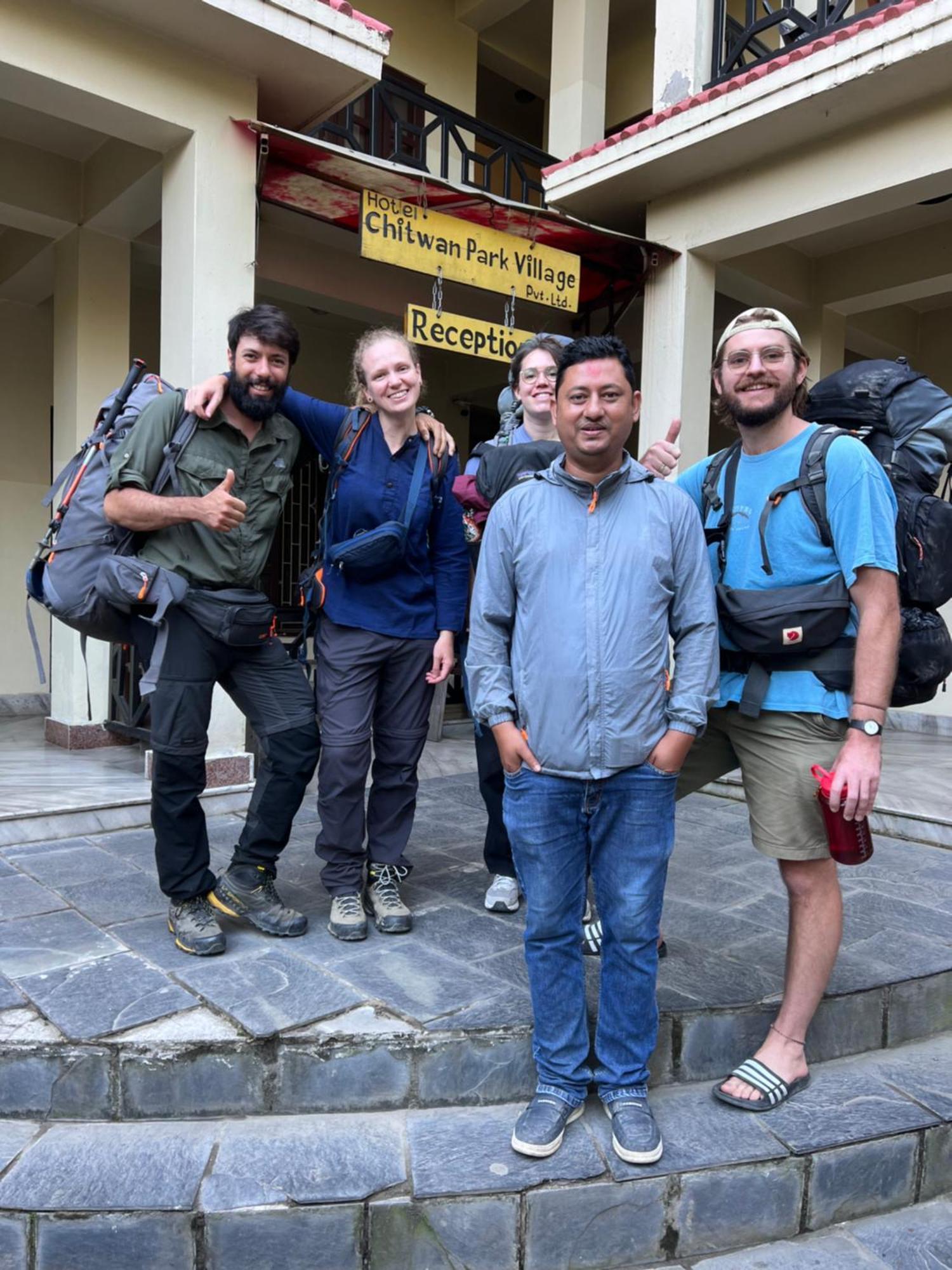 Hotel Chitwan Park Village Sauraha Exteriör bild