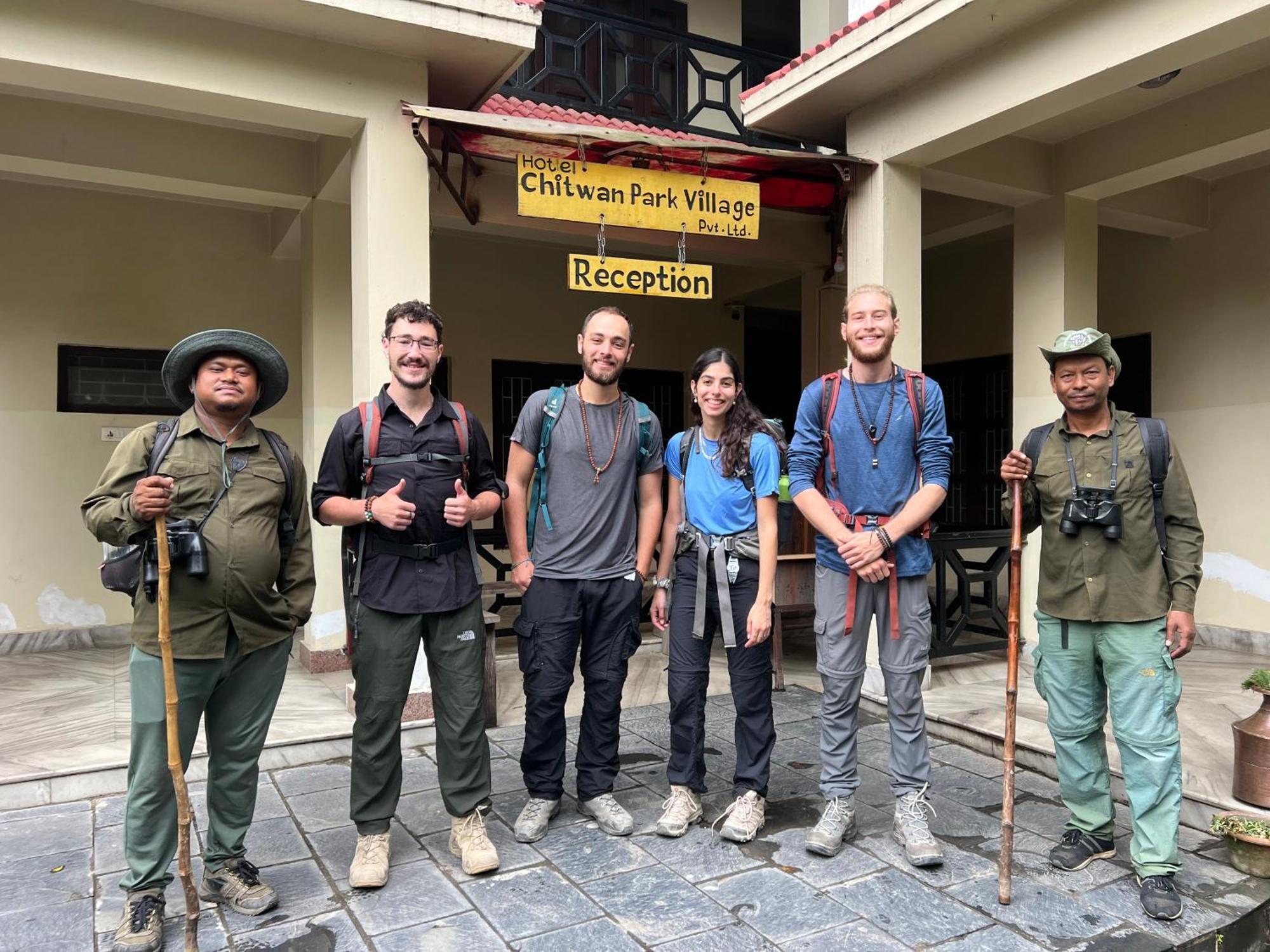 Hotel Chitwan Park Village Sauraha Exteriör bild